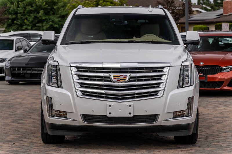 2019 Cadillac Escalade Platinum  One Owner Clean Carfax - Photo 7 - Westminster, CA 92683