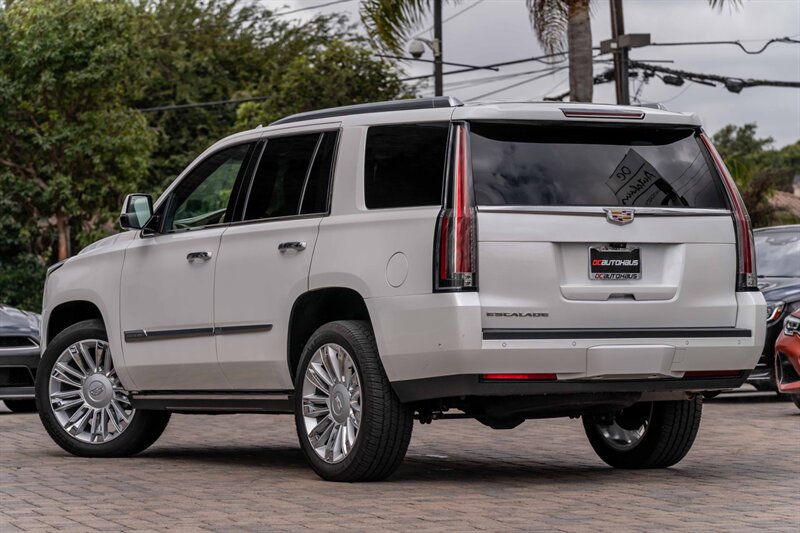 2019 Cadillac Escalade Platinum  One Owner Clean Carfax - Photo 3 - Westminster, CA 92683