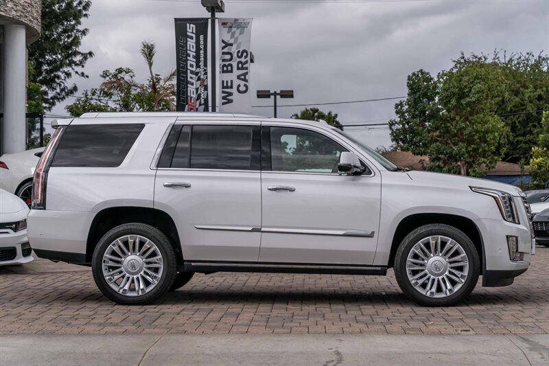 2019 Cadillac Escalade Platinum  One Owner Clean Carfax - Photo 5 - Westminster, CA 92683