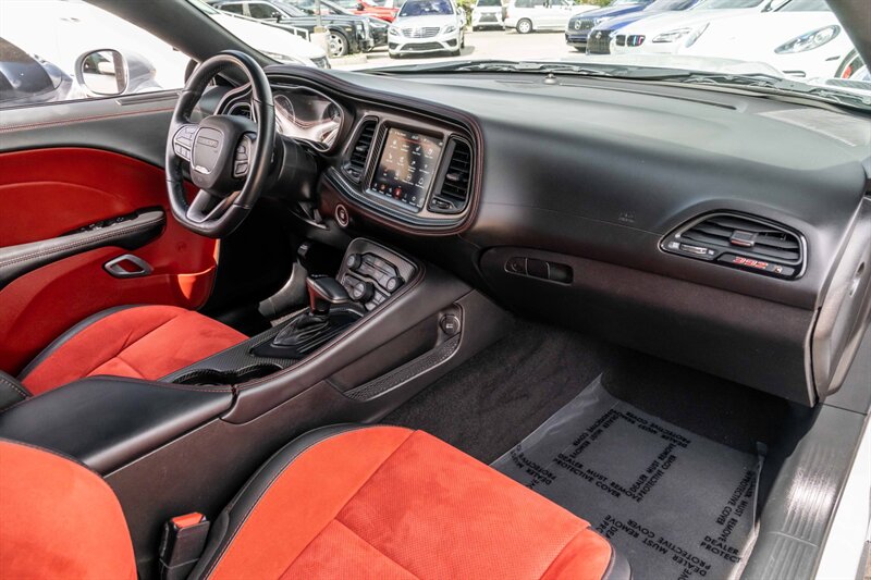 2021 Dodge Challenger R/T Scat Pack Widebody photo 18
