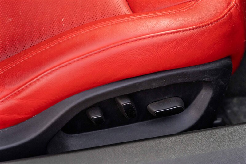 2016 Chevrolet Corvette Stingray Z51  3LT Package - Photo 19 - Westminster, CA 92683