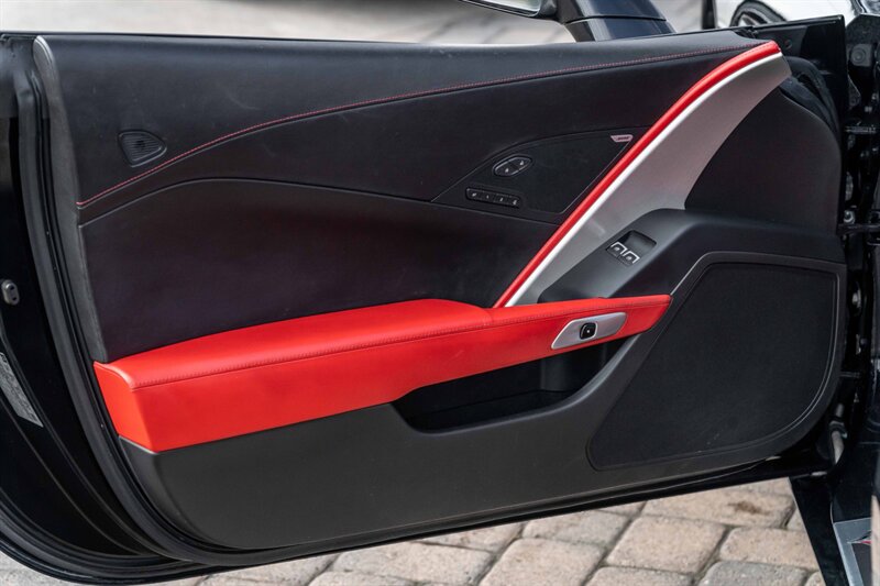 2016 Chevrolet Corvette Stingray Z51  3LT Package - Photo 13 - Westminster, CA 92683