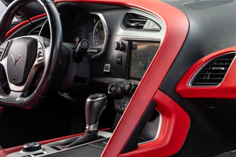 2016 Chevrolet Corvette Stingray Z51  3LT Package - Photo 23 - Westminster, CA 92683