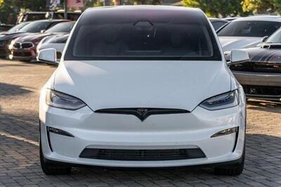 2022 Tesla Model X Plaid   - Photo 3 - Westminster, CA 92683