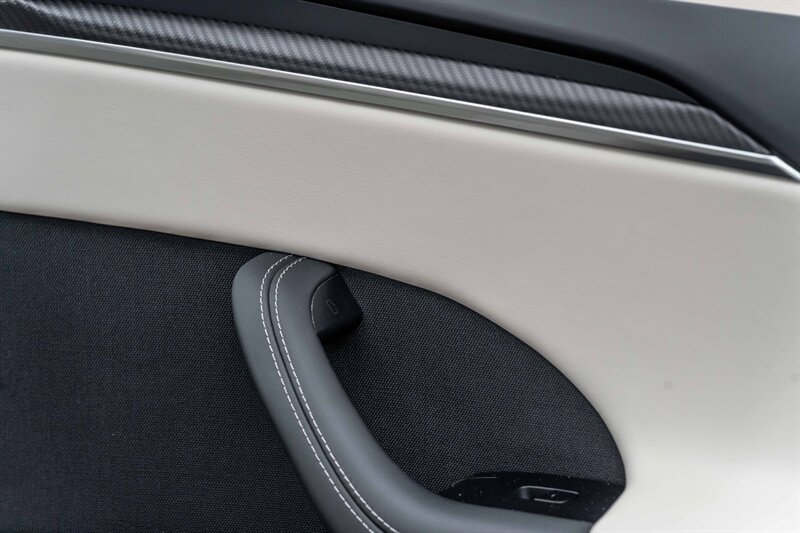 2022 Tesla Model X Plaid photo 14