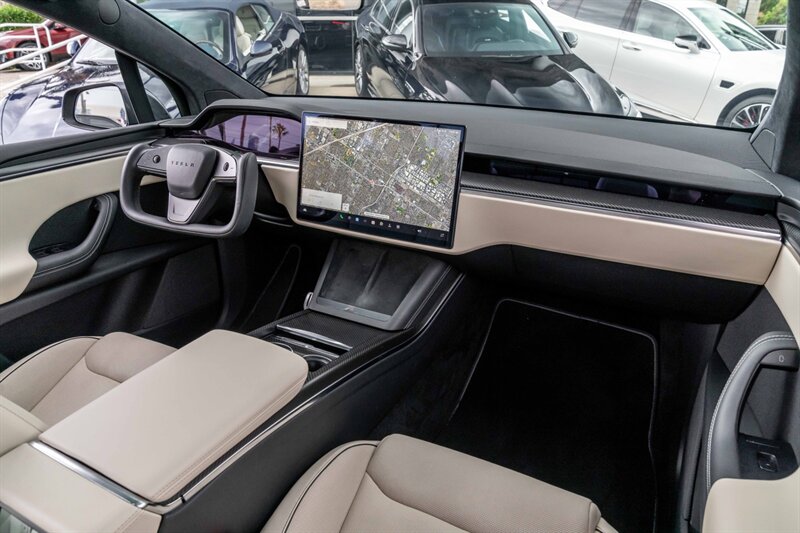 2022 Tesla Model X Plaid photo 19