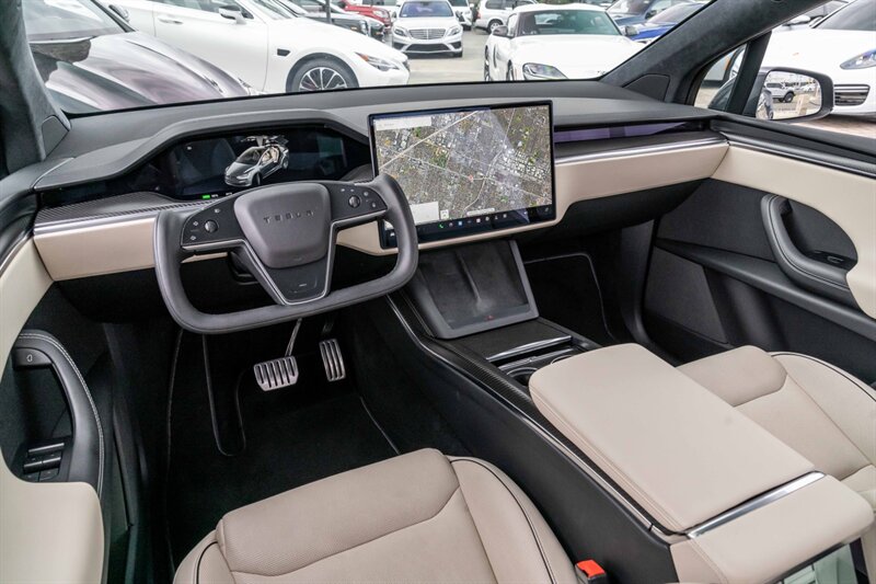 2022 Tesla Model X Plaid photo 18