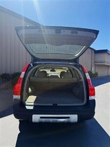 2006 Volvo XC70   - Photo 8 - Manteca, CA 95337