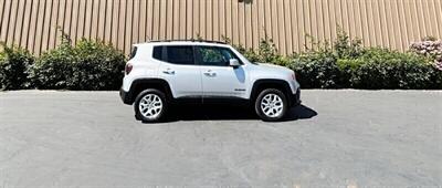 2016 Jeep Renegade Latitude   - Photo 2 - Manteca, CA 95337