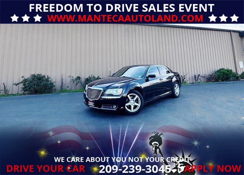 2013 Chrysler 300 Series - Photo 1 - Manteca, CA 95337