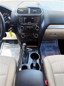 2017 Ford Explorer Limited   - Photo 10 - Manteca, CA 95337