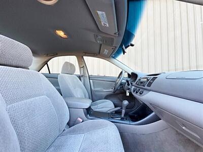 2002 Toyota Camry LE   - Photo 11 - Manteca, CA 95337