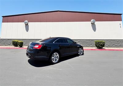 2010 Ford Taurus Limited   - Photo 13 - Manteca, CA 95337