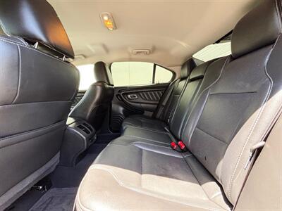 2010 Ford Taurus Limited   - Photo 8 - Manteca, CA 95337