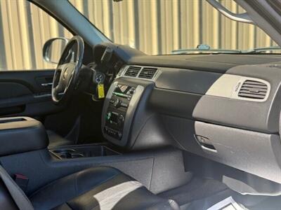 2010 Chevrolet Avalanche LT   - Photo 7 - Manteca, CA 95337