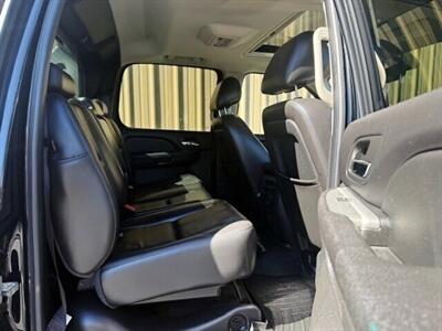 2010 Chevrolet Avalanche LT   - Photo 8 - Manteca, CA 95337