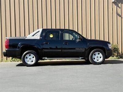 2010 Chevrolet Avalanche LT   - Photo 2 - Manteca, CA 95337