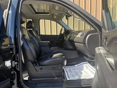 2010 Chevrolet Avalanche LT   - Photo 6 - Manteca, CA 95337