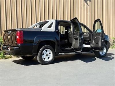 2010 Chevrolet Avalanche LT   - Photo 9 - Manteca, CA 95337