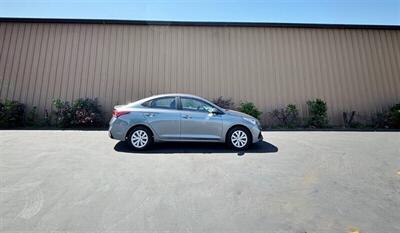 2019 Hyundai ACCENT SE   - Photo 2 - Manteca, CA 95337