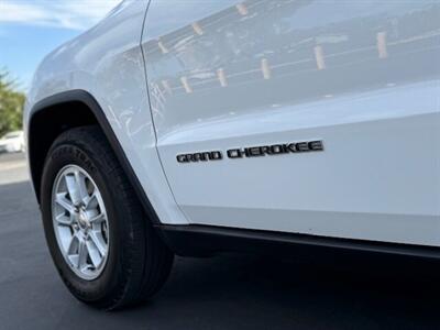 2018 Jeep Grand Cherokee Laredo   - Photo 13 - Manteca, CA 95337