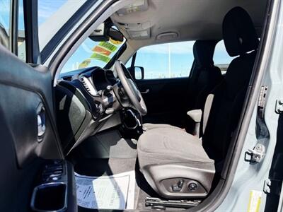 2018 Jeep Renegade Latitude - Photo 4 - Manteca, CA 95337