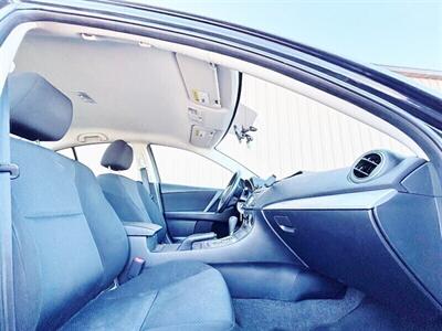 2010 Mazda Mazda3 i Touring   - Photo 11 - Manteca, CA 95337