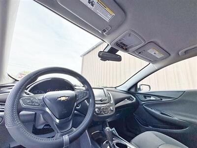 2018 Chevrolet Malibu LT   - Photo 7 - Manteca, CA 95337
