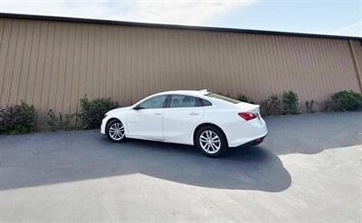 2018 Chevrolet Malibu LT   - Photo 13 - Manteca, CA 95337