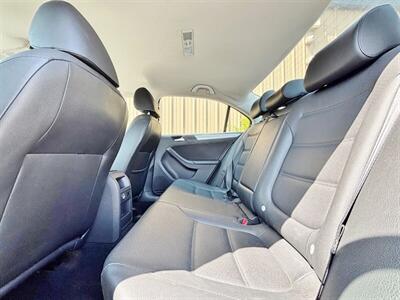 2013 Volkswagen Jetta SE PZEV   - Photo 6 - Manteca, CA 95337