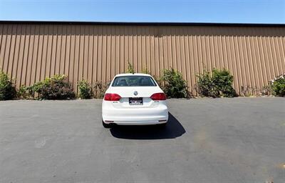 2013 Volkswagen Jetta SE PZEV   - Photo 12 - Manteca, CA 95337