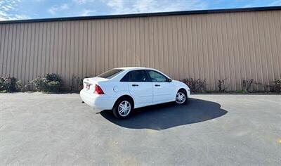2003 Ford Focus SE   - Photo 18 - Manteca, CA 95337