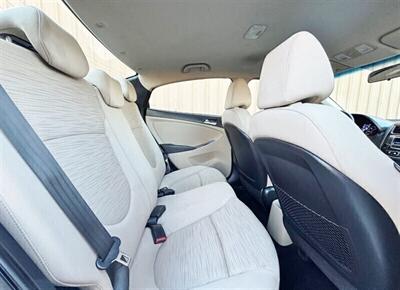 2017 Hyundai ACCENT SE   - Photo 11 - Manteca, CA 95337