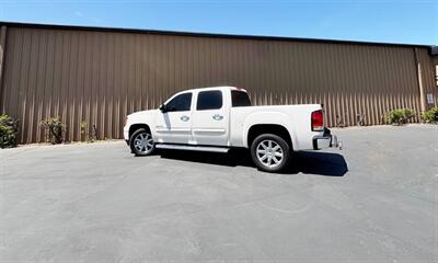2011 GMC Sierra 1500 Denali   - Photo 13 - Manteca, CA 95337