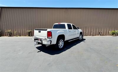 2011 GMC Sierra 1500 Denali   - Photo 17 - Manteca, CA 95337