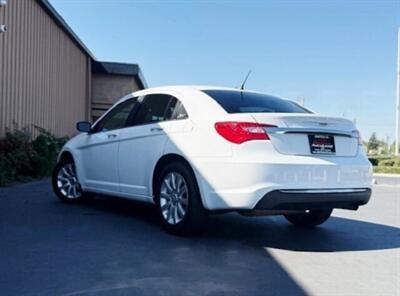 2014 Chrysler 200 Touring - Photo 7 - Manteca, CA 95337