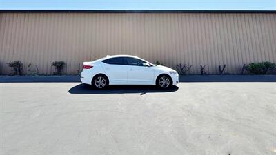 2017 Hyundai ELANTRA SE   - Photo 3 - Manteca, CA 95337