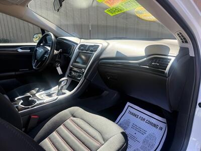 2016 Ford Fusion SE - Photo 8 - Manteca, CA 95337