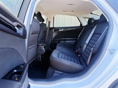 2016 Ford Fusion SE - Photo 6 - Manteca, CA 95337