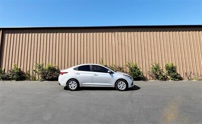 2020 Hyundai ACCENT SE   - Photo 2 - Manteca, CA 95337