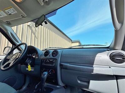 2007 Jeep Liberty Sport   - Photo 7 - Manteca, CA 95337