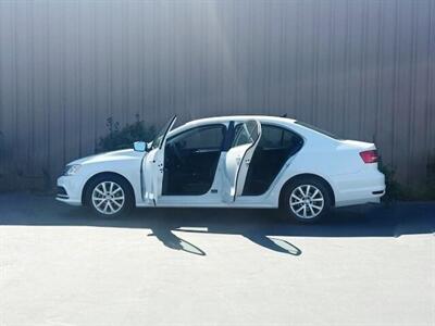 2015 Volkswagen Jetta SE   - Photo 2 - Manteca, CA 95337