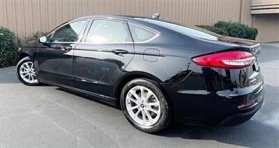 2017 Ford Fusion SE   - Photo 15 - Manteca, CA 95337