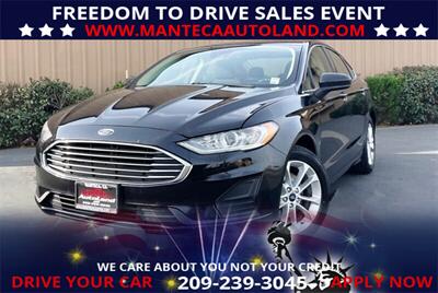 2017 Ford Fusion SE   - Photo 1 - Manteca, CA 95337