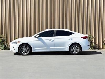 2017 Hyundai ELANTRA SE   - Photo 2 - Manteca, CA 95337