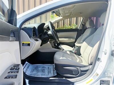 2017 Hyundai ELANTRA SE   - Photo 3 - Manteca, CA 95337