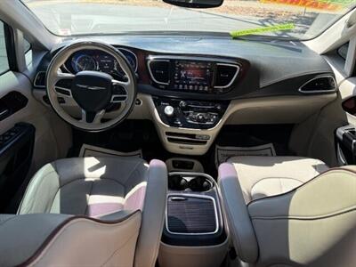 2020 Chrysler Pacifica Limited   - Photo 6 - Manteca, CA 95337