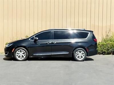 2020 Chrysler Pacifica Limited - Photo 2 - Manteca, CA 95337