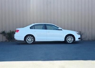 2012 Volkswagen Jetta SE PZEV   - Photo 2 - Manteca, CA 95337