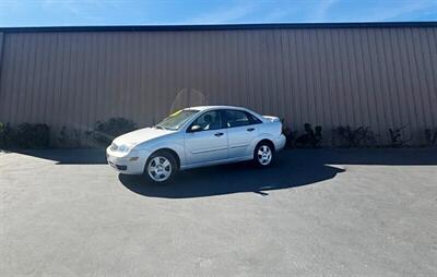 2006 Ford Focus ZX4 SE   - Photo 5 - Manteca, CA 95337